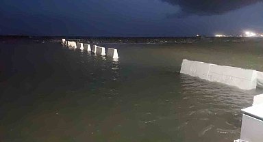 Tekirdağ'da deniz taştı, tsunamiyi andıran görüntüler