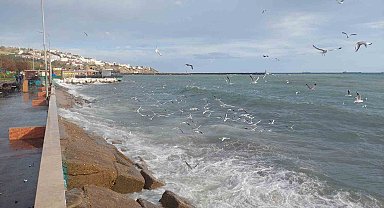 Tekirdağ'da şiddetli lodos: Deniz çalkalanıyor