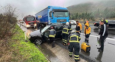 TEM'de zincirleme kaza: 3'ü çocuk 7 yaralı