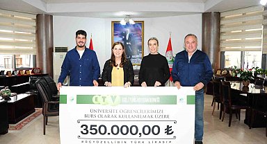 Tenis turnuvasının geliri Balçovalı öğrencilere burs oldu