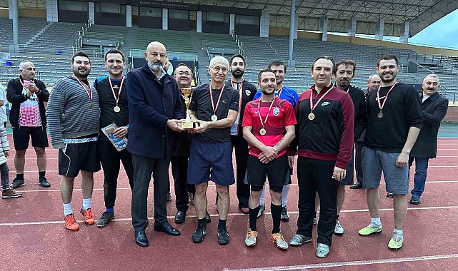 TFF yöneticisinden ESTÜ'ye övgü dolu sözler
