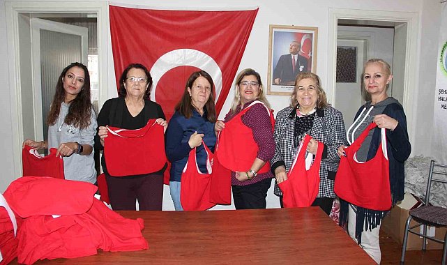 Tişörtler çantaya dönüştü kadınlara gelir kapısı oldu