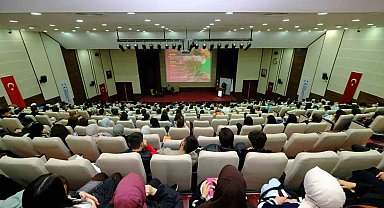 TOGÜ'de öğretmenliğin dünü, bugünü ve yarını paneli düzenlendi