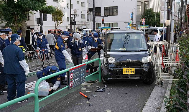 Tokyo'da bir araç İsrail büyükelçiliği yakınındaki barikata çarptı: 1 polis yaralandı