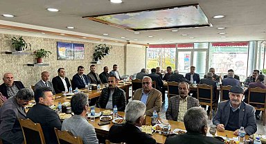 TÜDKİYEB Genel Başkanı Nihat Çelik, Van'da muhtarlarla buluştu