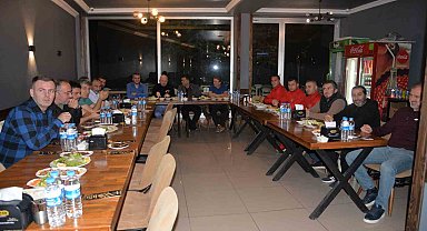 Türkeli'de Balkan şampiyonlarına yemekli kutlama