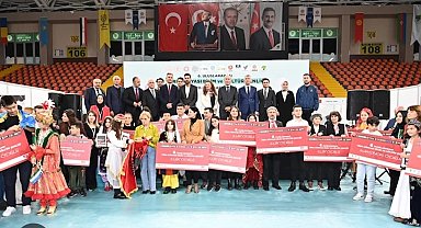 Uluslararası Türk Dünyası Bilim ve Kültür Şenliği'nde birincilik ödülü Altındağ Hacıbayram Ortaokulu öğrencilerinin