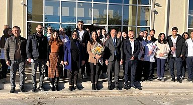 Üniversite öğrencilerinden huzur evi sakinlerine diş taraması
