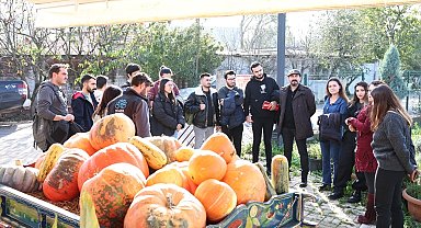 Üniversite öğrencilerine kompost eğitimi