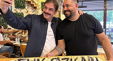 Ünlüler 'Adana Kebap' yemeden gitmiyor