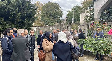 Usta edebiyatçı Sezai Karakoç vefatının 2. yılında kabri başında anıldı