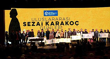 Üstat Karakoç şiirleriyle anıldı