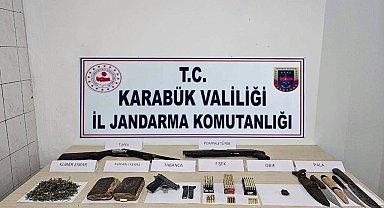 Uyuşturucu, tarihi eser ve silahla yakalandı