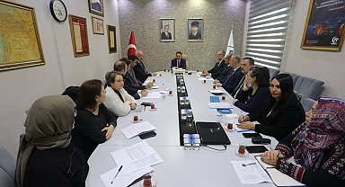 Vali Aktaş, yurt müdürleri ile değerlendirme toplantısı gerçekleştirdi