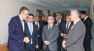 Vali Çelik, eğitimcilerle bir araya geldi
