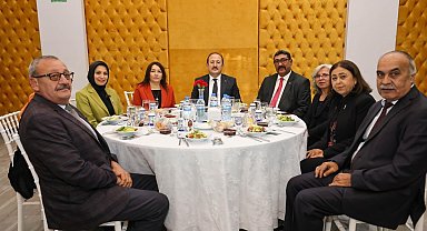 Vali Pehlivan: "Öğretmenler güneştir"