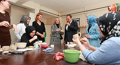 Vali Usta, ADEM kurslarını inceledi