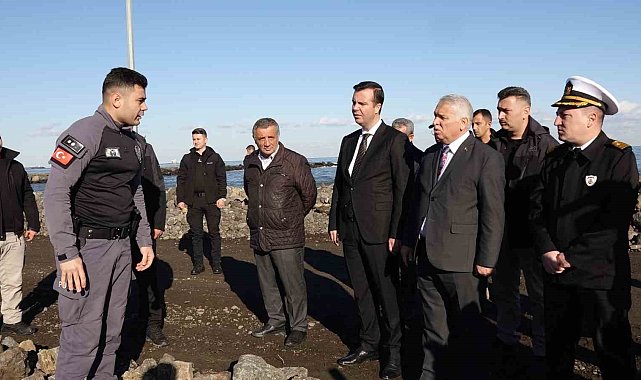 Vali Yıldırım, dalgalara kapılarak denizde kaybolan lise öğrencilerini arama çalışmalarını inceledi