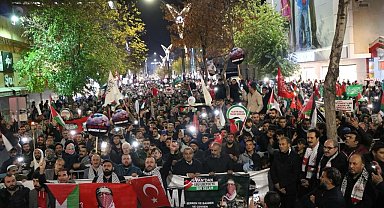 Van'da Gazze için meşaleli yürüyüş