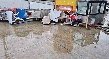 Yalova'da fırtına lunaparkta ağır hasar oluşturdu
