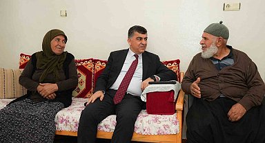 Yaşlıların yüzü vefa ziyaretleri ile gülüyor