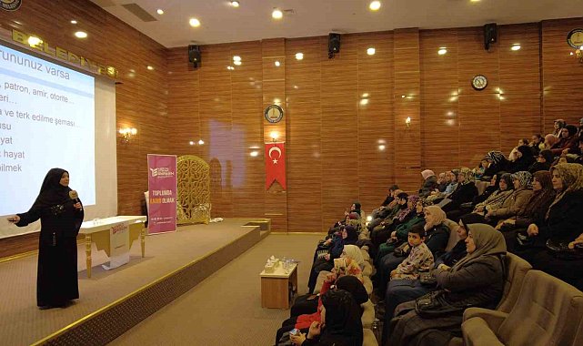 Yedi Başak Derneği'nden "Toplumda Kadın Olmak" konulu seminer