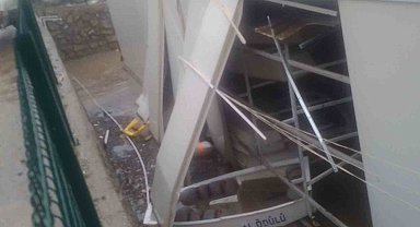 Yelken kulübü sular altında kaldı