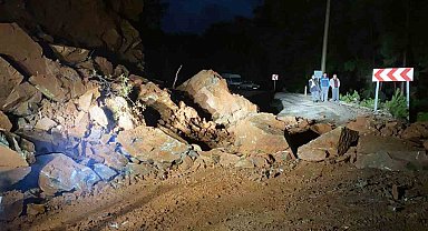 Yoğun yağış sonrası heyelan meydana geldi