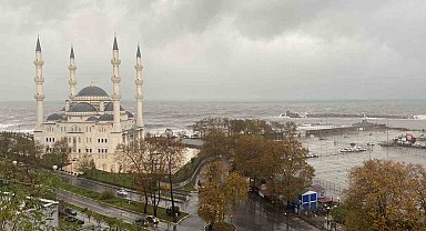 Zonguldak güne kar yağışı ile uyandı