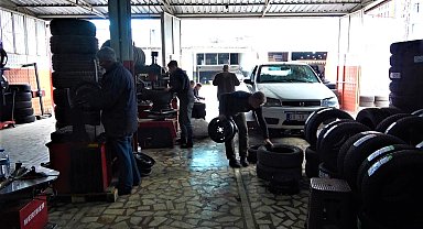 Zorunlu kış lastiği uygulaması: Oto lastikçilerde yoğunluk