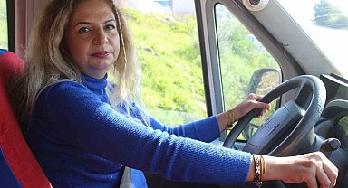10 yıldır direksiyon sallayan servis şoförü Fatma; çocuklara mutluluk, ailelere güven veriyor