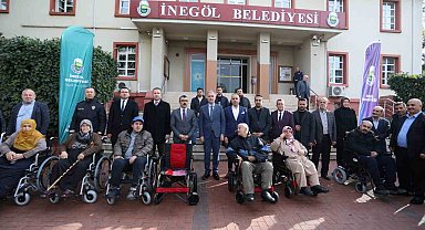 11 engelli vatandaşa akülü araçları teslim edildi