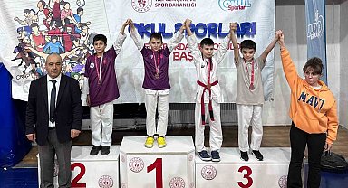130 sporcu madalya için ter döktü