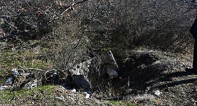 1943'teki depremde ölenlerin defnedildiği mezarlığı defineciler talan etti