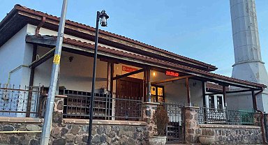 1944 Çerkeş depreminin ardından inşa edilen camii kendine hayran bırakıyor