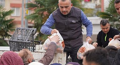 20 ton mandalina ve limon vatandaşlara dağıtıldı