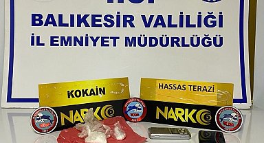 'Dur' ihtarına uymayıp kaçan araçtan cinayet zanlısı çıktı