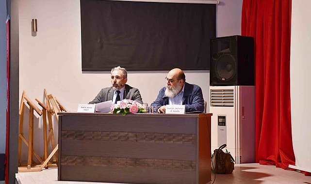 'Lozan, Siyasal Krizler ve Cumhuriyetin İlanı' anlatıldı