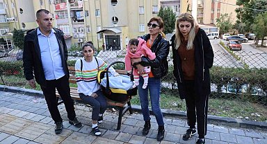 'Oğlum kenardan git' dedi, 5 yerinden bıçaklandı