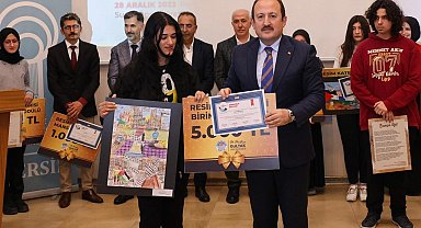 'Yüreğimdesin Filistin' yarışmasında dereceye girenlere ödülleri verildi