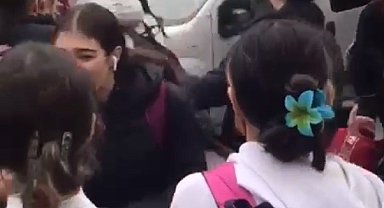 5 öğrenci, 1 öğrenciyi dövdü