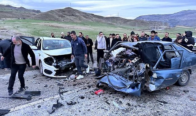 Adıyaman'da feci kaza! Kafa kafaya çarpıştılar: 3 kişi öldü, 3 kişi yaralandı