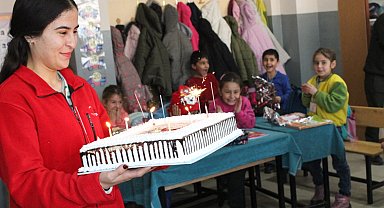 Ağrı'da okuma yazma öğrenen miniklerden Kızılay'a anlamlı mektup