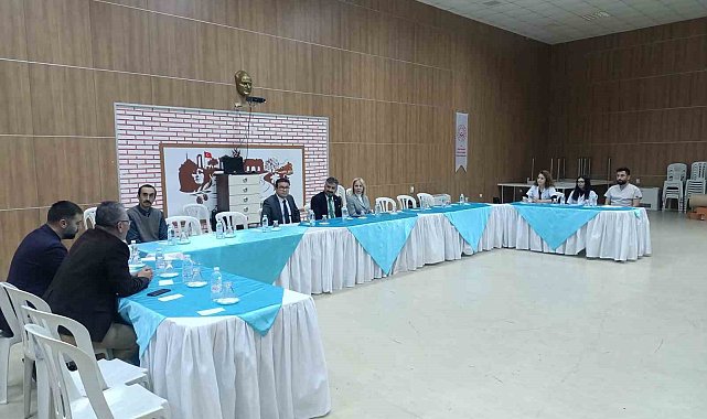 Aile ve Sosyal Hizmetler İl Müdürü Kömürcüoğlu, huzurevi yöneticileri ile bir araya geldi