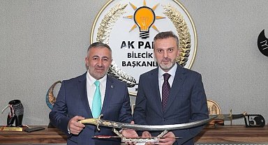 AK Parti Genel Başkan Yardımcısı Erkan Kandemir, Bilecik'te teşkilatın nabzını yokladı