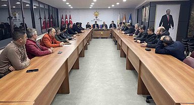 AK Parti halka hizmet için geliyor