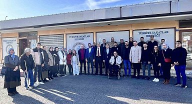 AK Parti'den engelliler için tekerlekli sandalye