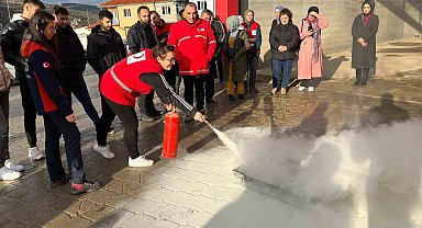 Akdağmadeni Türk Kızılay personeline hafif arama kurtarma eğitimi verildi