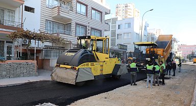 Akdeniz'de asfalt çalışmaları aralıksız sürüyor