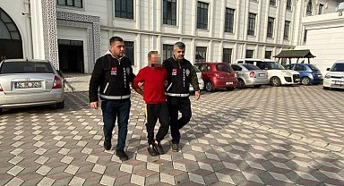 Akrabasını göğsünden bıçaklayarak öldüren zanlı tutuklandı